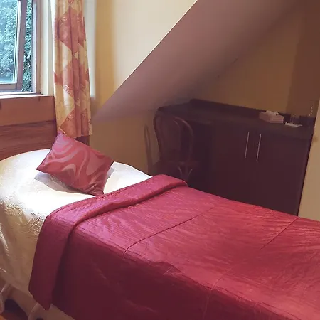 Grove House Accomodation Shanballymore