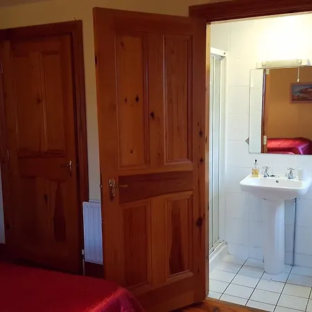 Grove House Accomodation Couette-café Shanballymore