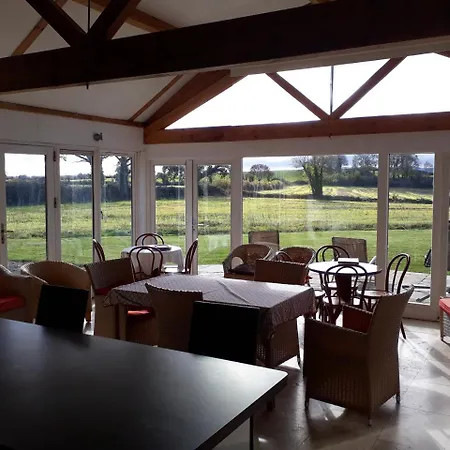 Grove House Accomodation *